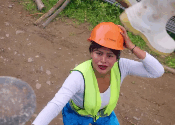 [COMPLETO] 0299H1126 S0097 Mujer por estar en el celular dscudo a su Hija sin pensar que todo saldría a la luz Destino Millon