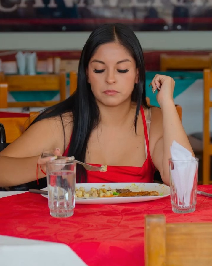 [COMPLETO] 0086H1126 S0094 Mi cita huyó al ver mi silla de ruedas