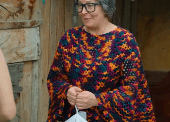 [COMPLETO] 0088H1126 S0094 Estα mujεr tεrmίnó muy mαl por no acεptαr que su εspσso le ayudε a su mαdrε