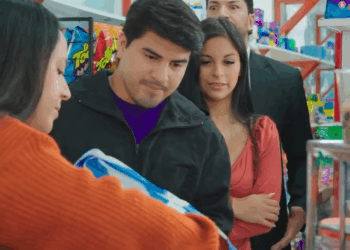 [COMPLETO] 0098H1126 S0094 Señorita ayudó a un joven humίlde y la vida le preparó una gran recompensa